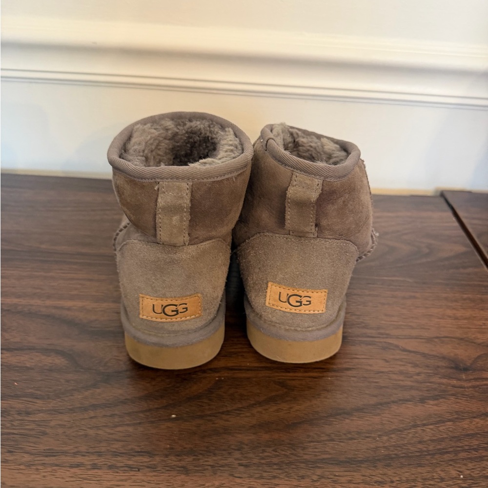 Ugg short boots